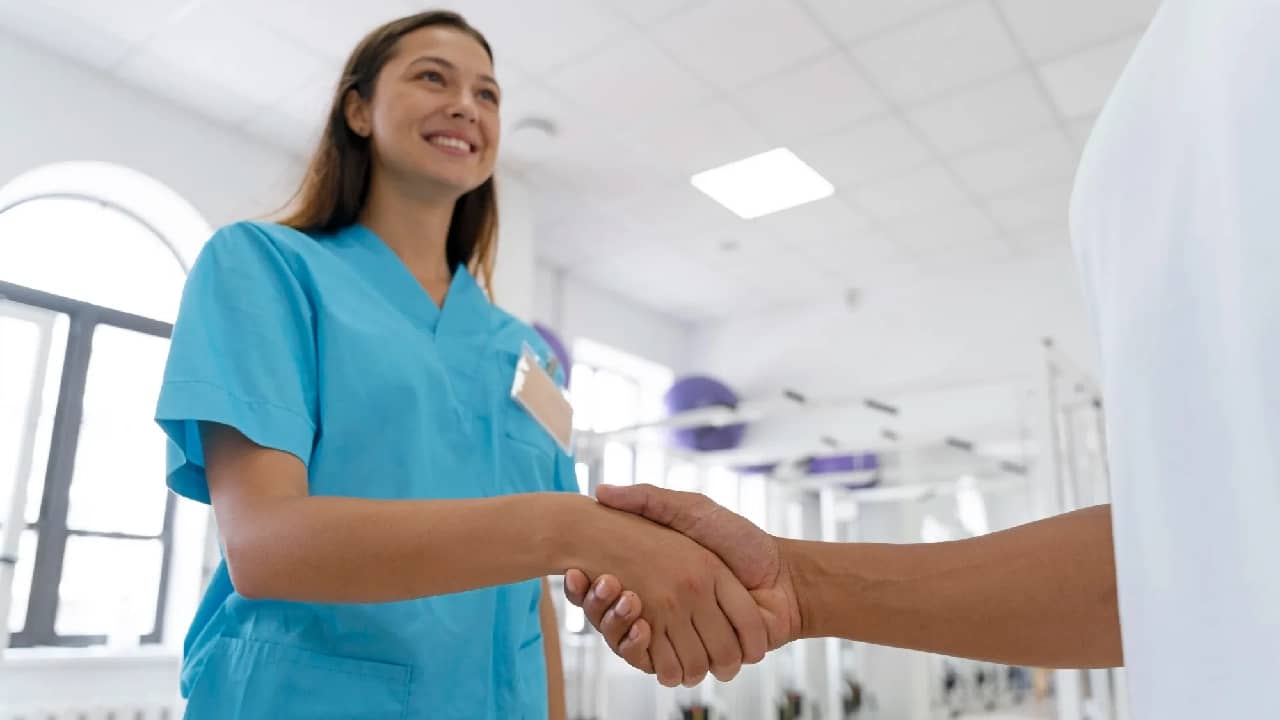 Explore healthcare practice models, comparing independent practices and franchises to find the best fit for your career.
